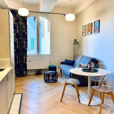 Old Town Vibes - 5min To Sea - Ac Apartmán *