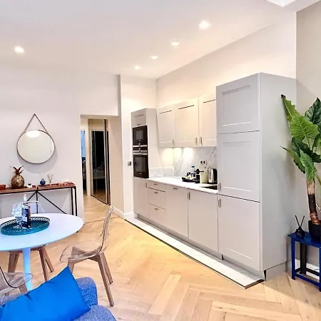 Old Town Vibes - 5min To Sea - Ac Apartamento Nice