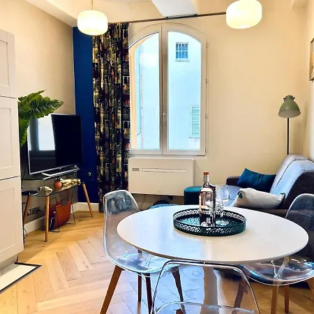 Old Town Vibes - 5min To Sea - Ac Apartamento Nice