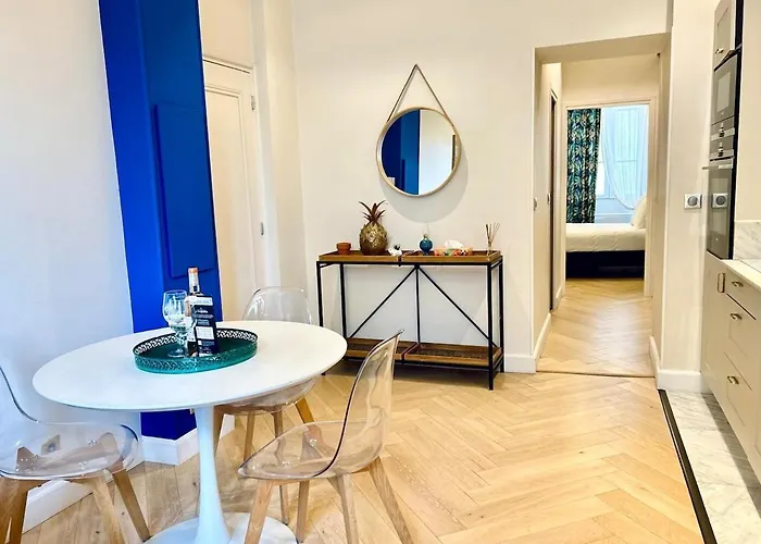 Appartement Old Town Vibes - 5min To Sea - Ac & Breakfast *